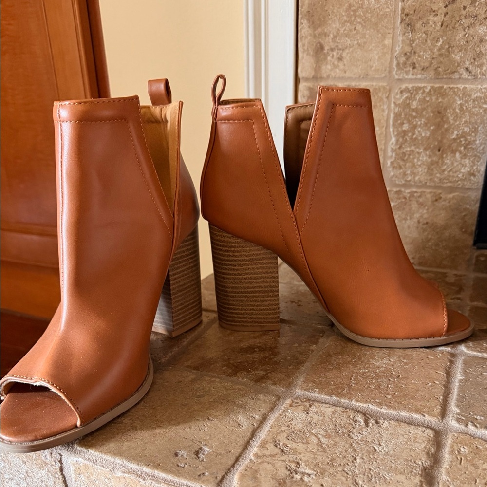 Pink Lily Brown Peep-Toe Heeled Boots